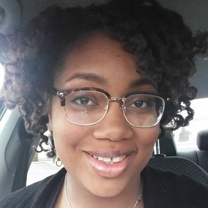 Meet your Posher, Brittney